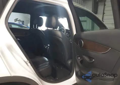 2019 Mercedes-Benz Glc 300 4Matic from USA, damaged, VIN WDC0G4KB2KF662741